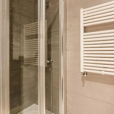 Luxury 4 Bedroom Apartamento