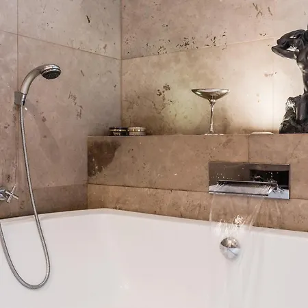 Luxury 4 Bedroom Apartamento *
